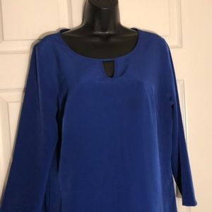 044. Old Navy Women's V-Cutout Shift Dress
